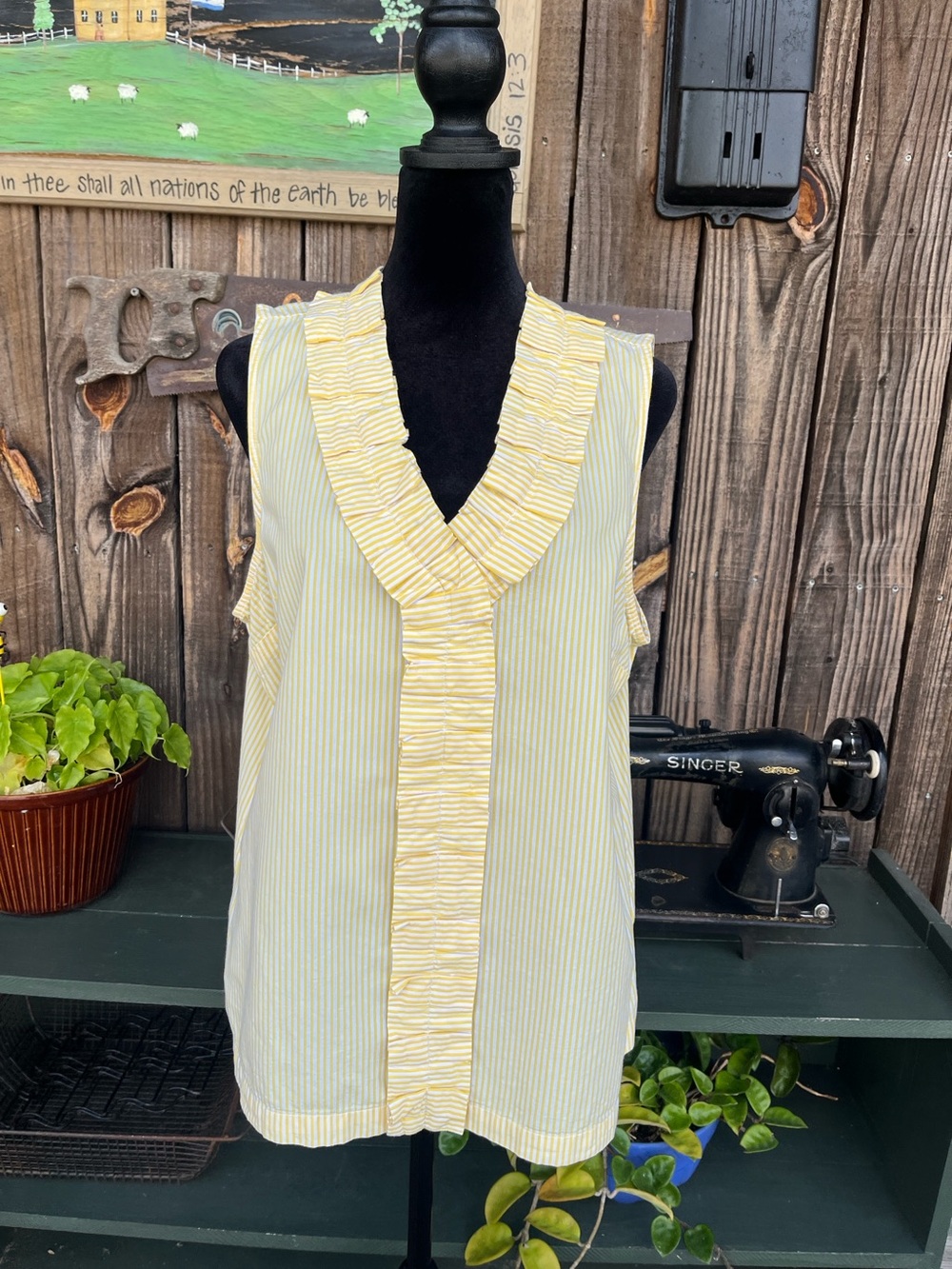 Petite XL Crown & Ivy sleeveless yellow and white stripe top 2426